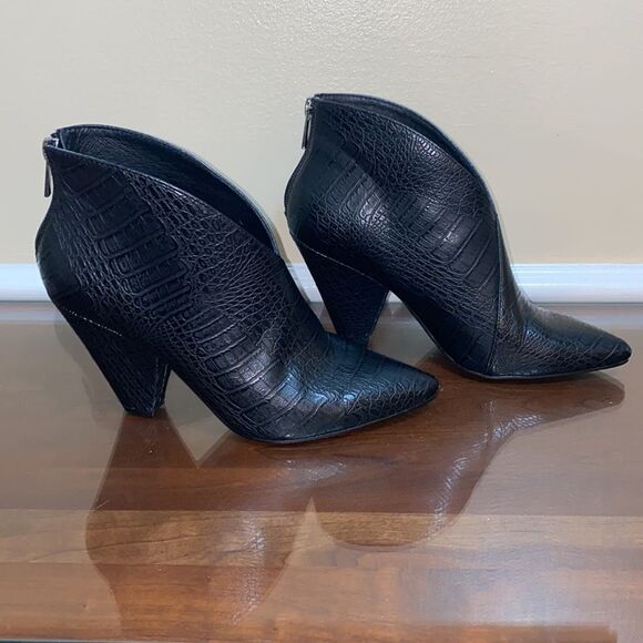 Chinese Laundry women ankle boot black reptile 6M - Picture 2 of 7